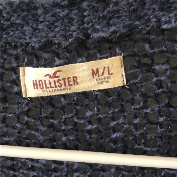 Hollister Cardigan Size M/L - Picture 2 of 3